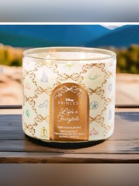 Bath & Body Works x Disney: life’s a fairytale exclusive candle